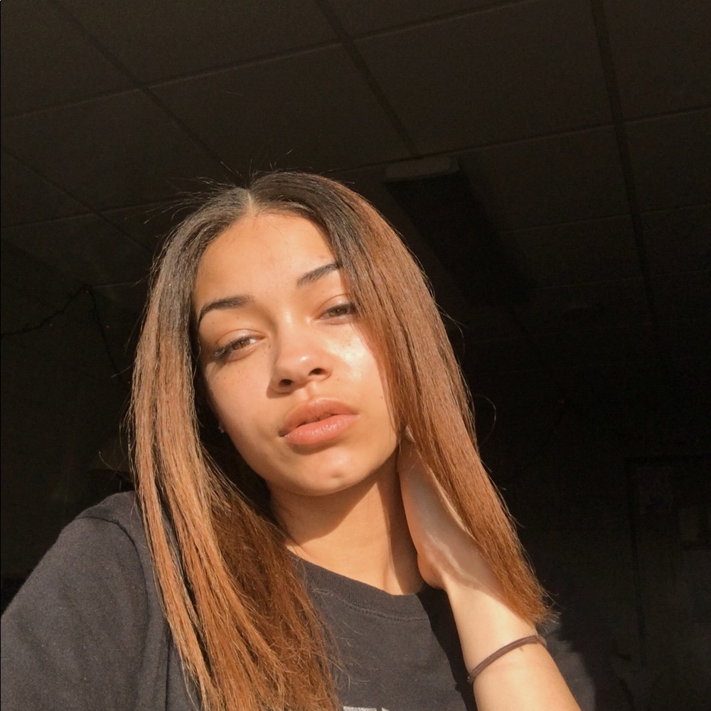 Meet your Posher, Makayla